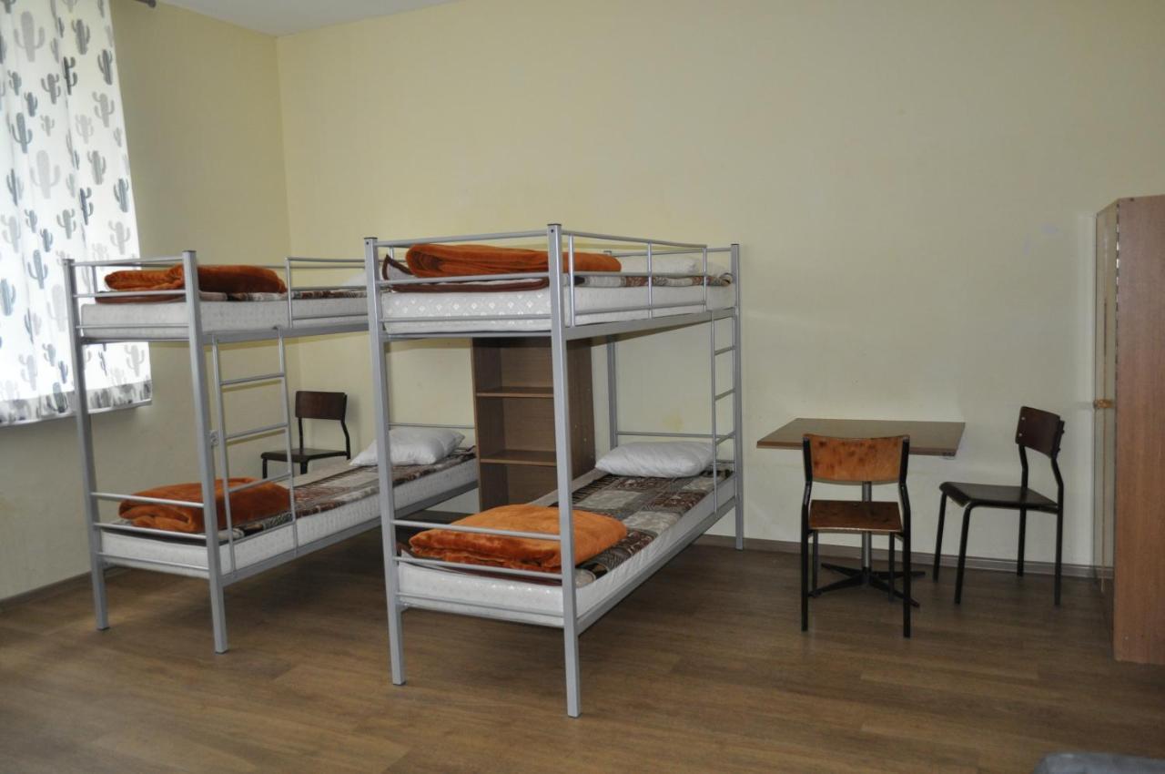 Sm Oleandry Hostel Krakow Bagian luar foto